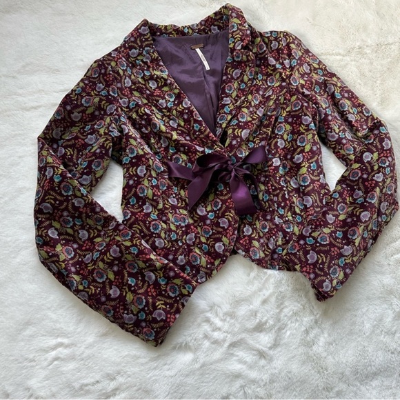 Jackets & Blazers - FREE PEOPLE Floral Velvet Boho Preppy Fall Winter Blazer Pylurple Jacket.Sz 2 .